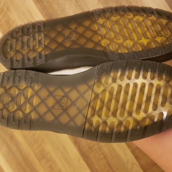 NWOT Doc martens 1460 smooth leather lace up boot - Picture 5 of 6